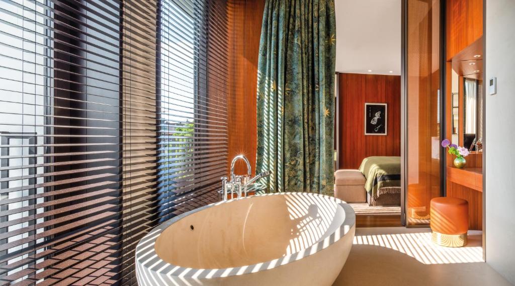 Koupelna v ubytování Bvlgari Hotel Milano