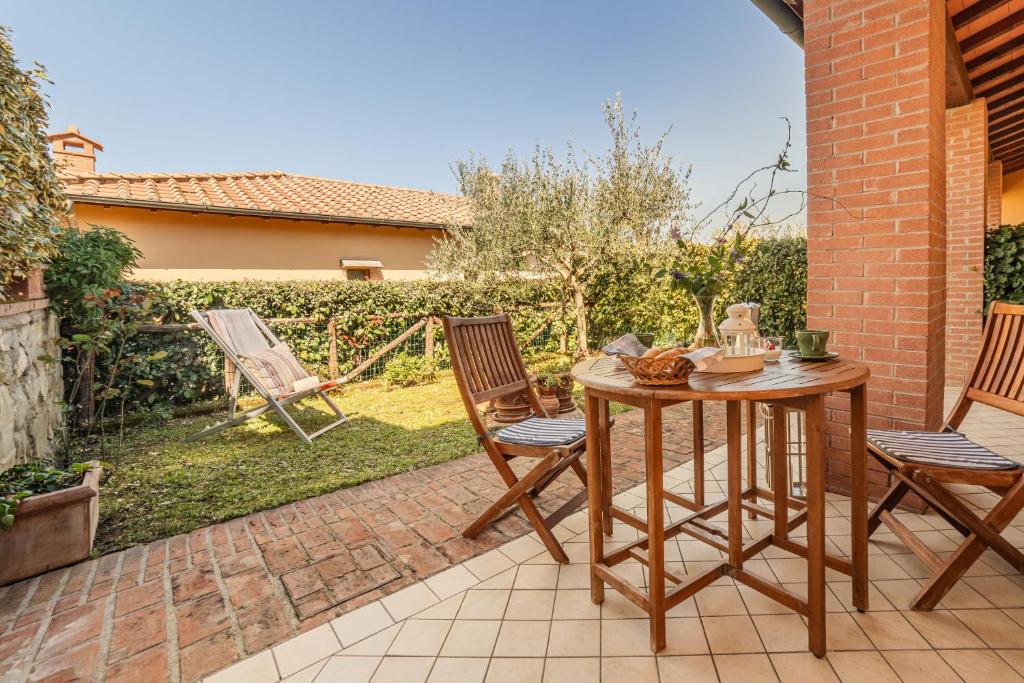 Zahrada ubytování Noi 2 Vacanze - il Nido di Gina