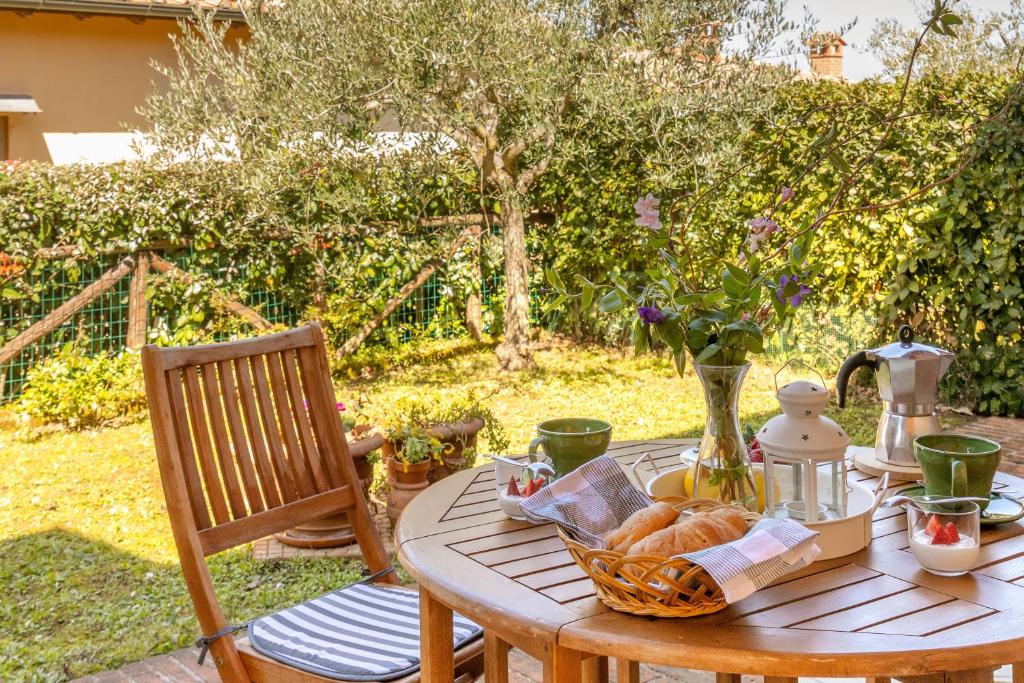 Zahrada ubytování Noi 2 Vacanze - il Nido di Gina