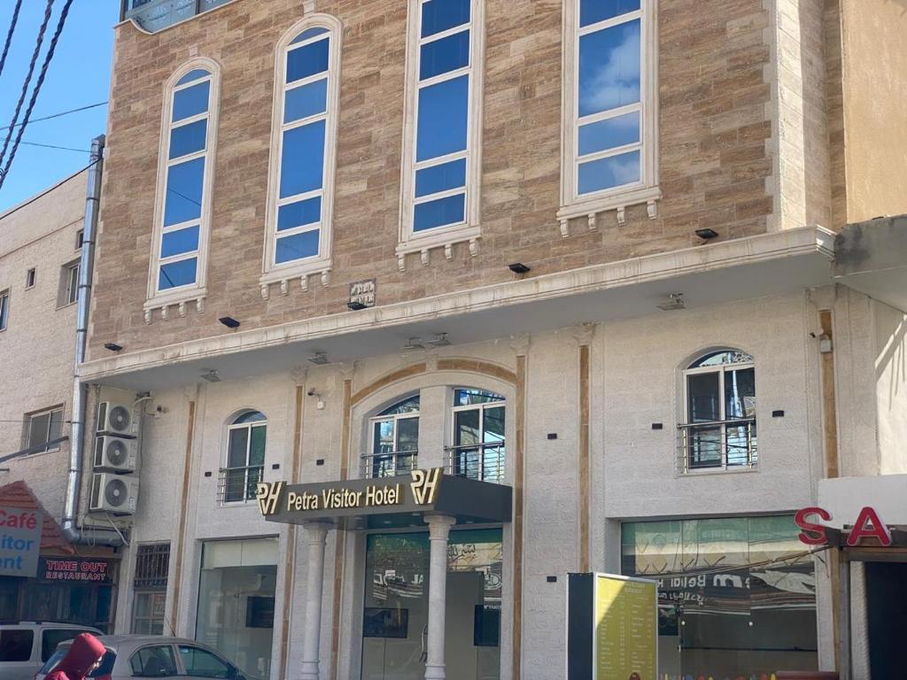 Clădirea în care este situat/ăaparthotelul