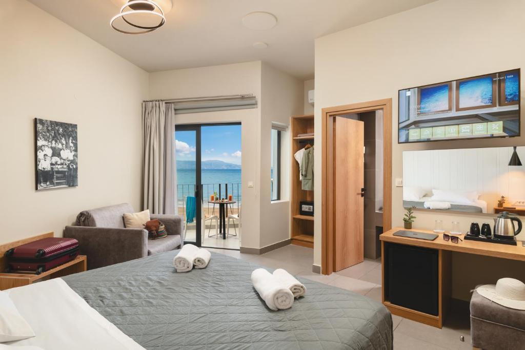Beachfront Travel Proud Elia Agia Marina Hotel - Habitación Superior