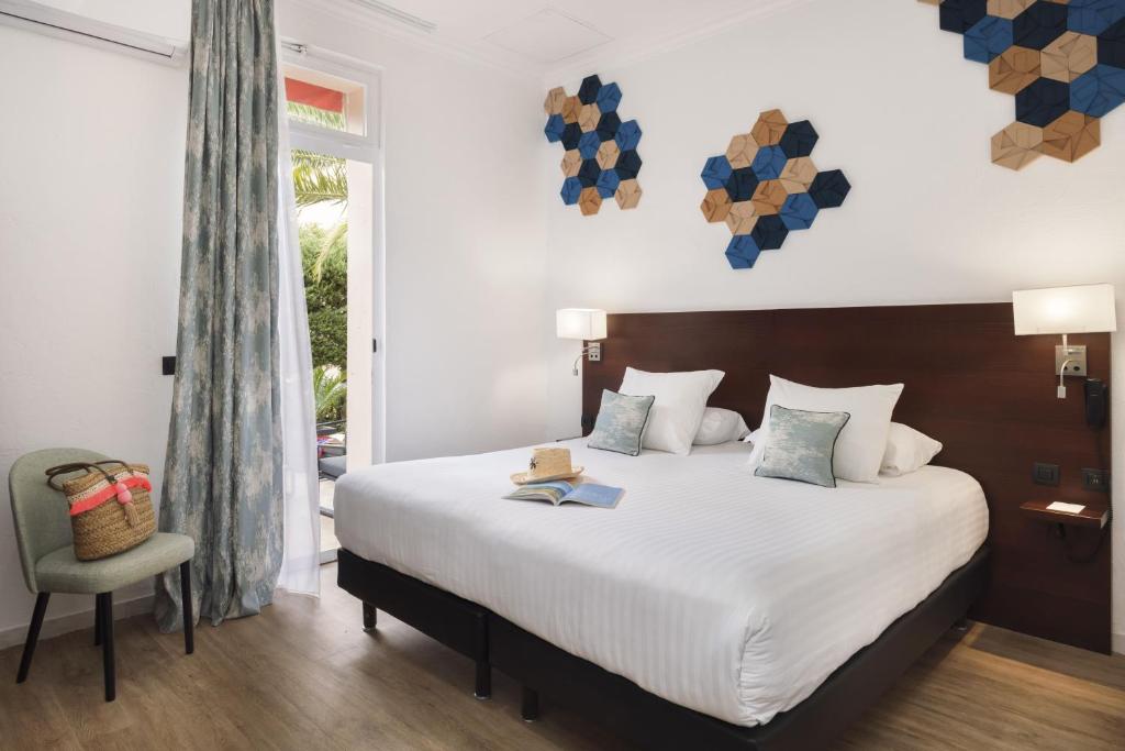 
Superior Double Room with Terrace - Non-Smoking
