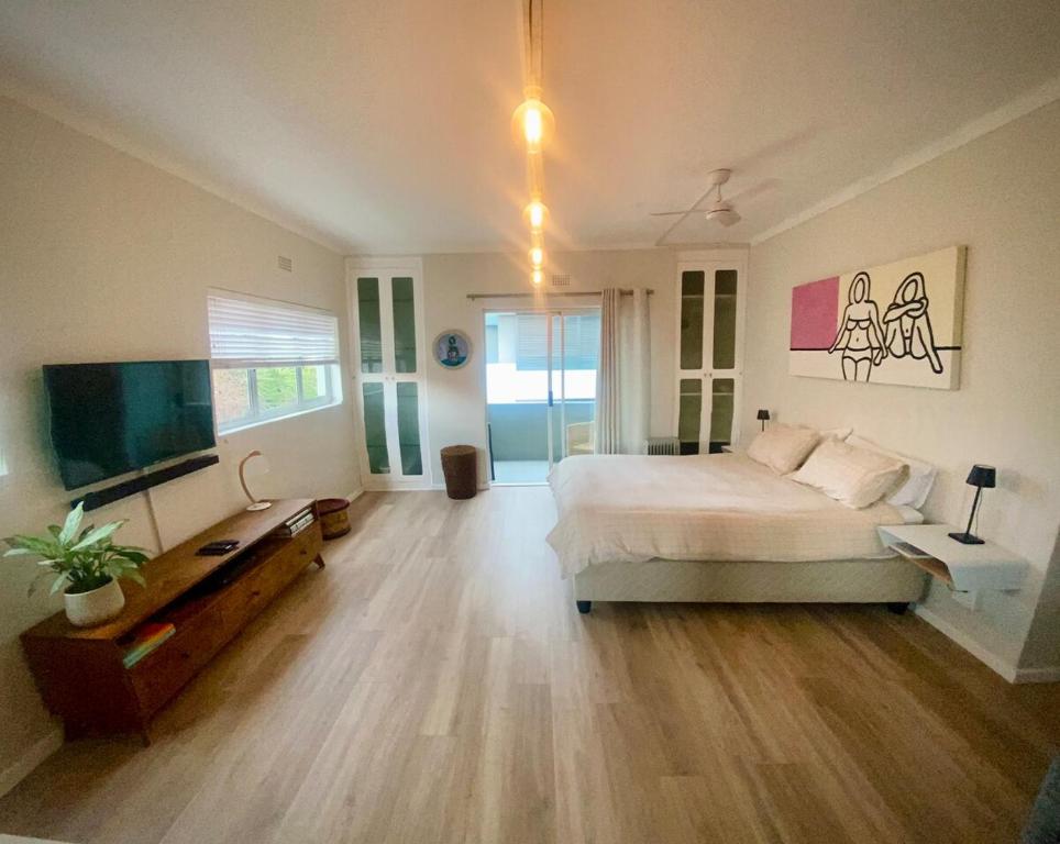 Picture of Bright, Modern Studio Apartment, Cape Town (updated prices 2026)