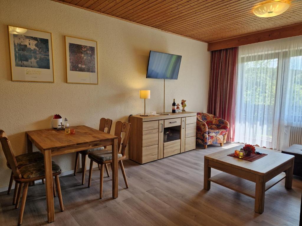 Hotel & Apartmenthaus Zum Pfingsttor - Triple Room