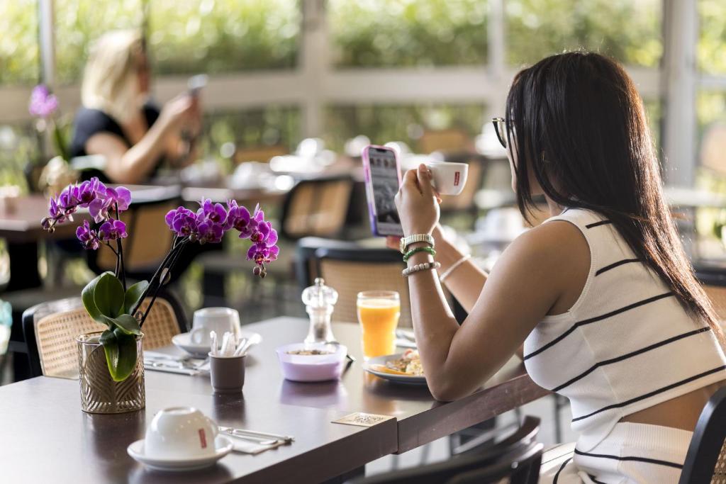 Best Western Hôtel des Orangers Cannes - Resim 17