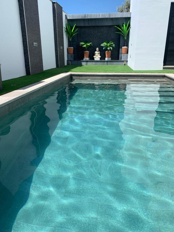 Πισίνα στο ή κοντά στο Villa Manuel