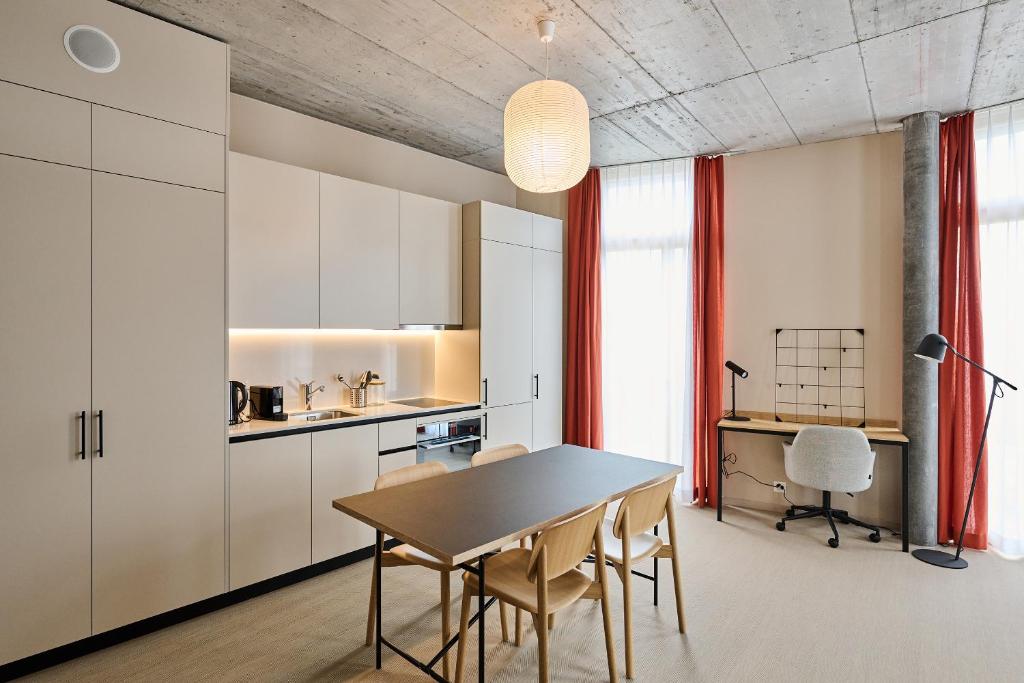 Η κουζίνα ή μικρή κουζίνα στο Ariv Design Hotel Zug