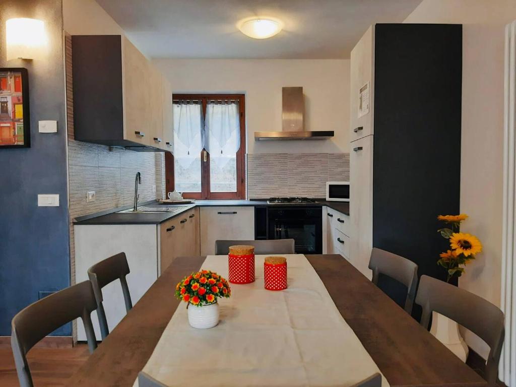 Φωτογραφία από το άλμπουμ του Casa Maria giardino σε Mezzolago
