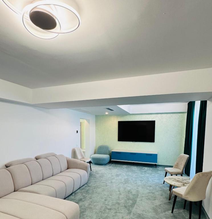 
Deluxe One-Bedroom Apartment
