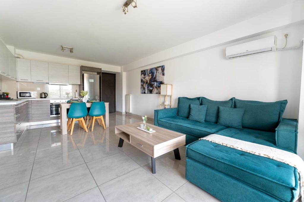 Kuchyň nebo kuchyňský kout v ubytování Modern spacious apartment located in Piraeus (B8)