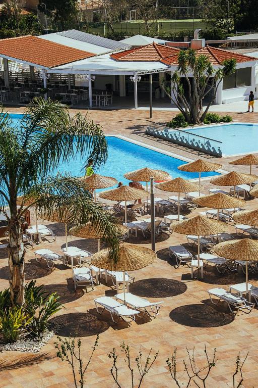 Bazén v ubytování Leonardo Kolymbia Resort Rhodes nebo v jeho okolí