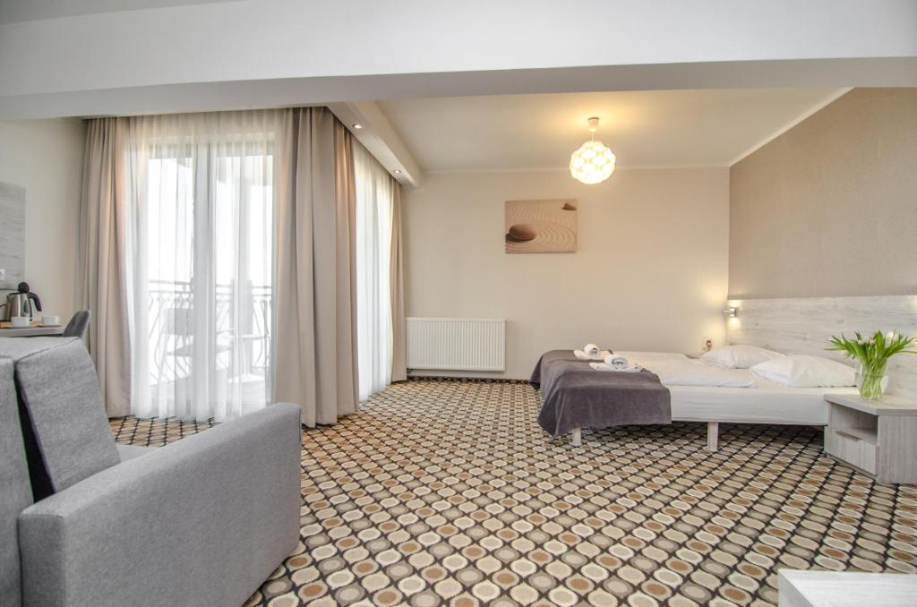 Marina Mielno z widokiem na jezioro - 2