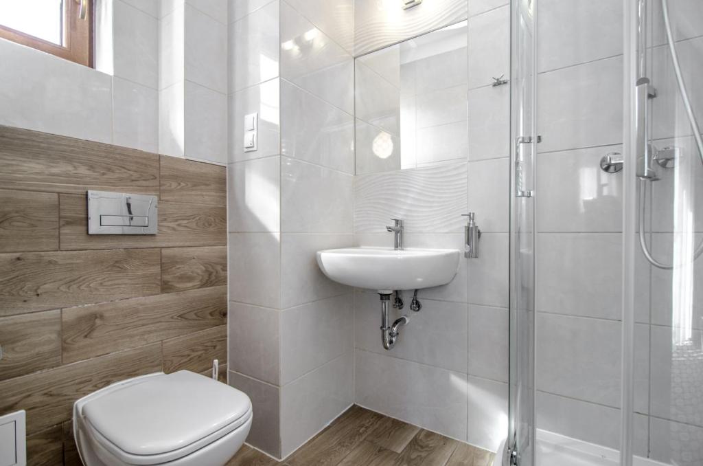 Marina Mielno z widokiem na jezioro - 10