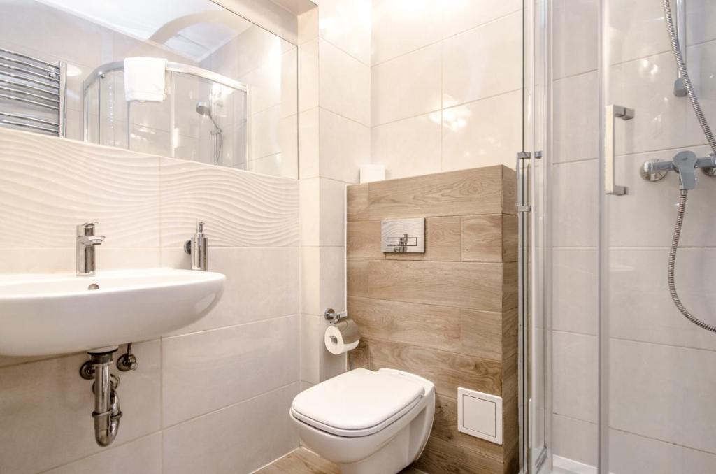 Marina Mielno z widokiem na jezioro - 13