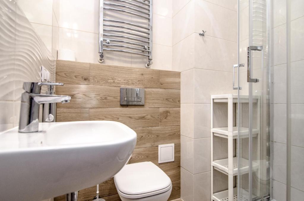 Marina Mielno z widokiem na jezioro - 16