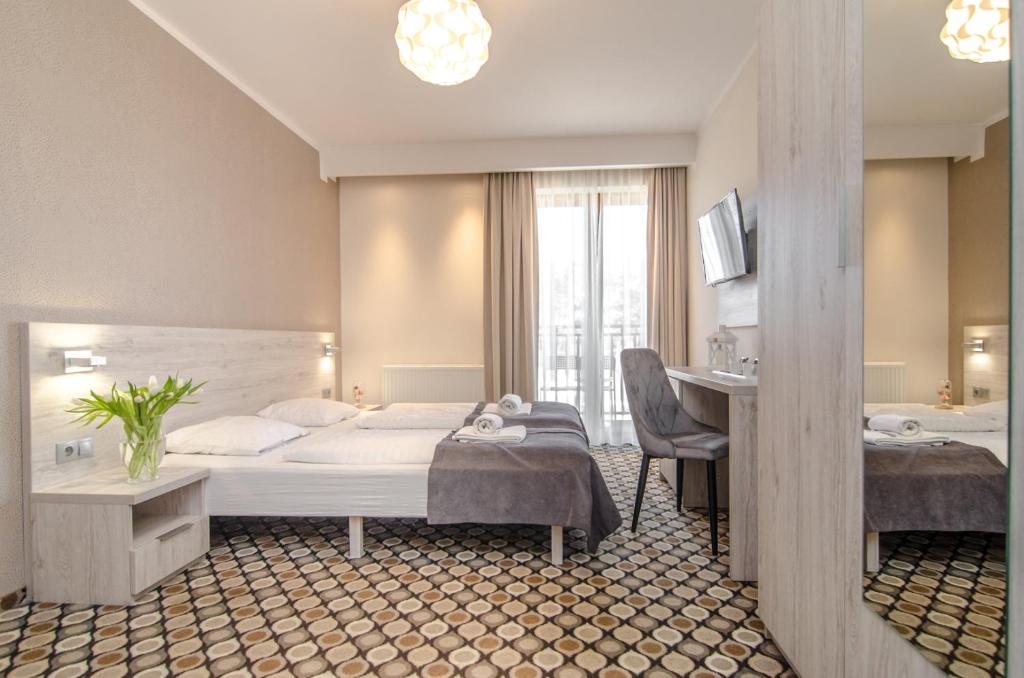 Marina Mielno z widokiem na jezioro - 8