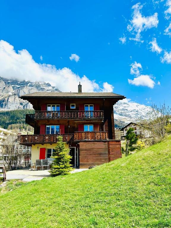 Nespecifikovaný výhled na hory nebo výhled na hory při pohledu z apartmánu