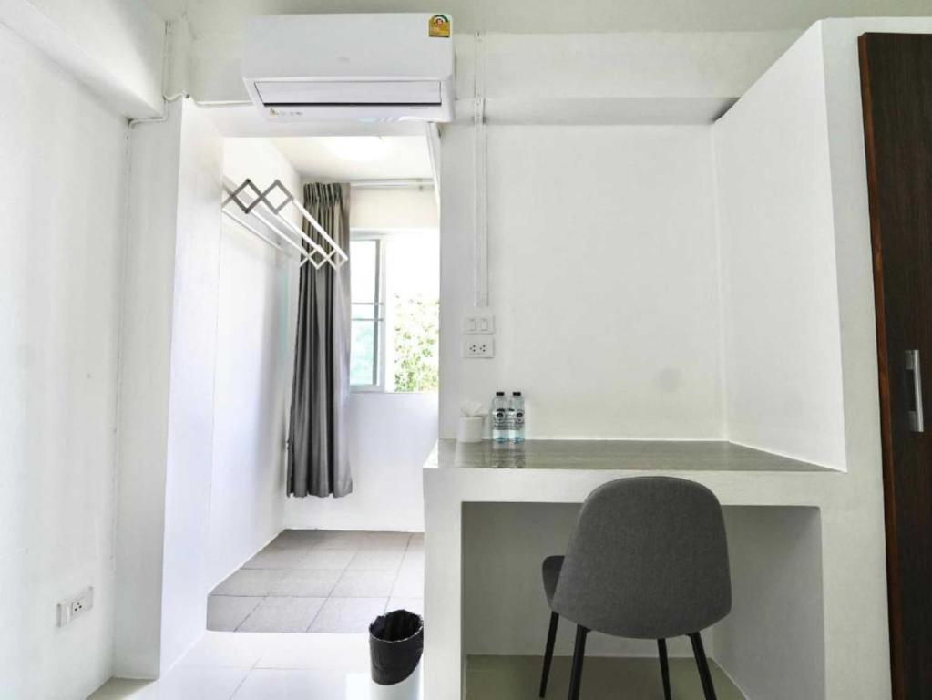 RQ Suvarnabhumi Airport by Collection O - Resim 21