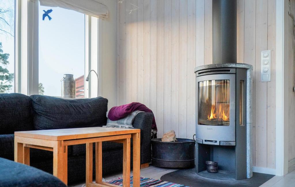 Amazing Home In Väto With Sauna