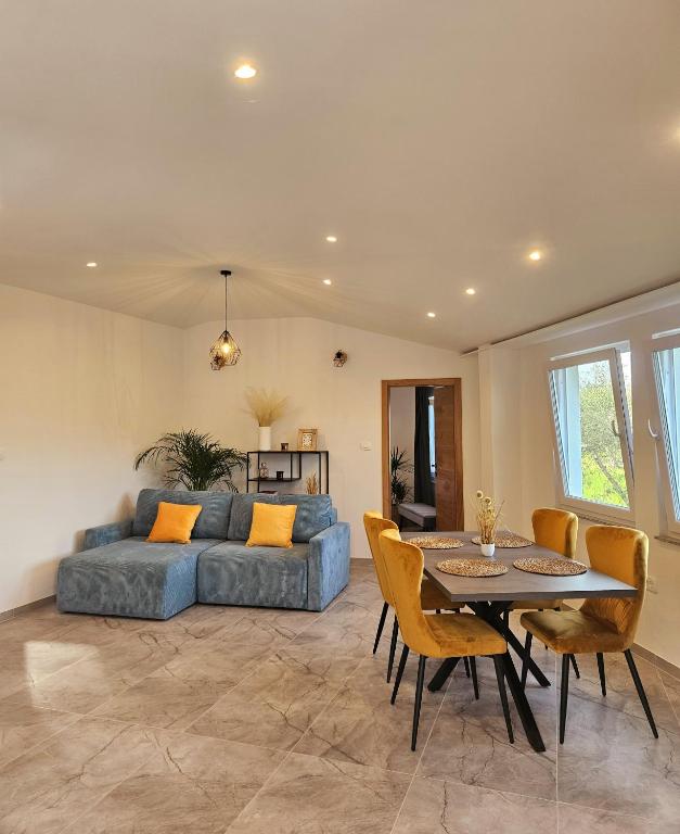 Image showcasing EPD: Man arrested after road rage incident escalates to shooting at ...