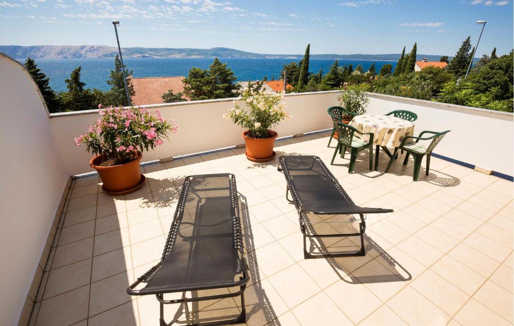 1 Bedroom Awesome Apartment In Novi Vinodolski
