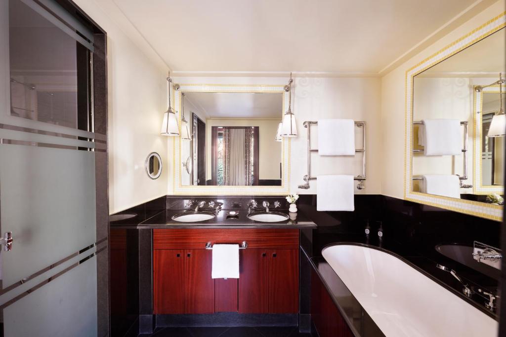 Hôtel Barrière Fouquet's Paris - Resim 38