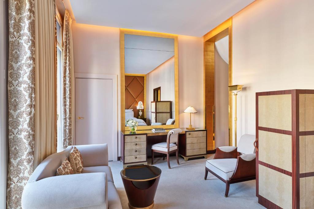 Hôtel Barrière Fouquet's Paris - Resim 24