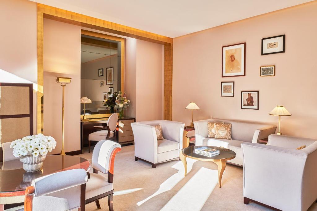 Hôtel Barrière Fouquet's Paris - Resim 26