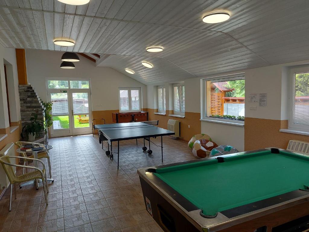 Biliár nebo kulečník v ubytování Penzion Jantoľák