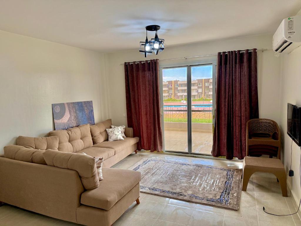 Area soggiorno di شاليه بلومار السخنة blumar wadi degla