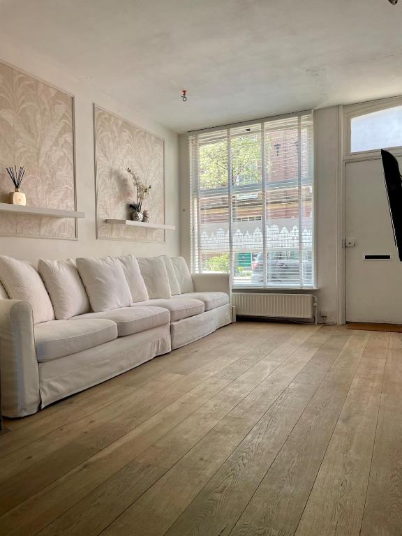 Studio 5 min by car from Amsterdam Central Station!