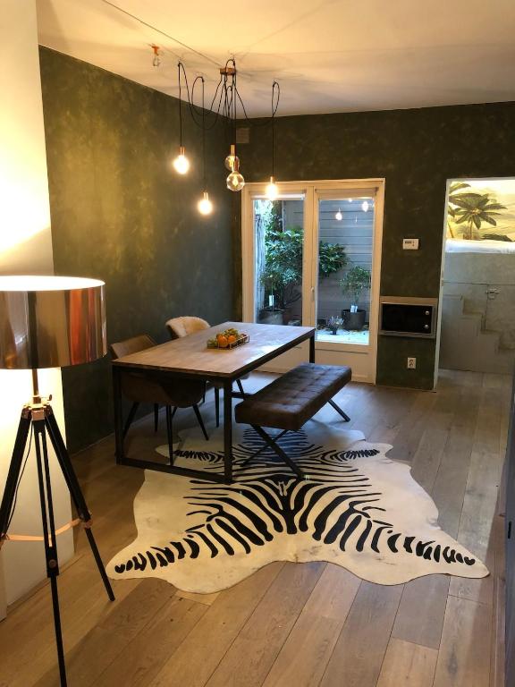 Studio 5 min by car from Amsterdam Central Station!