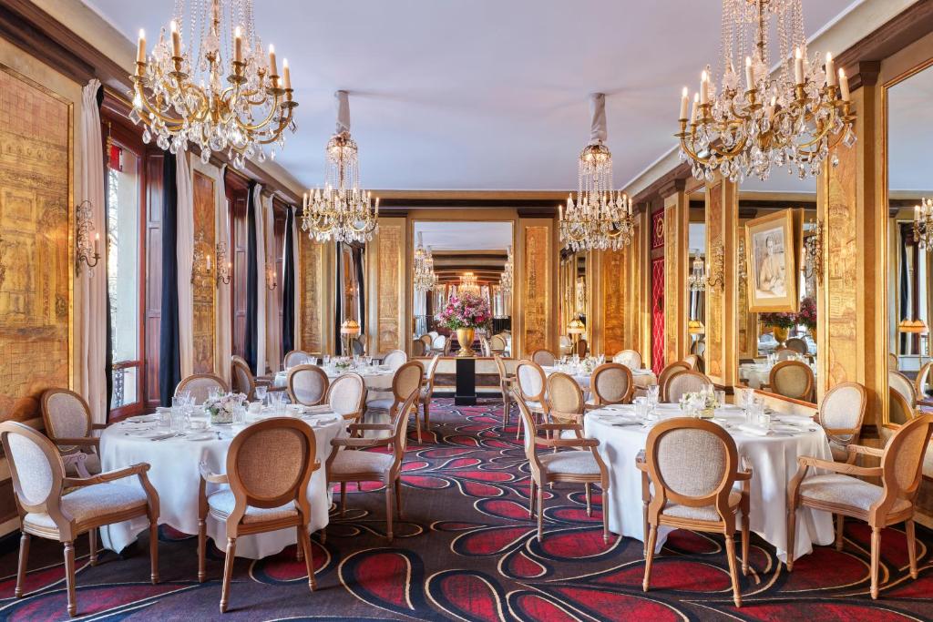 Restaurace v ubytování Hôtel Barrière Fouquet's Paris