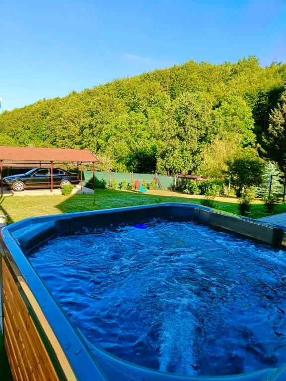 Bazén v ubytování Relax Wellness Apartman nebo v jeho okolí
