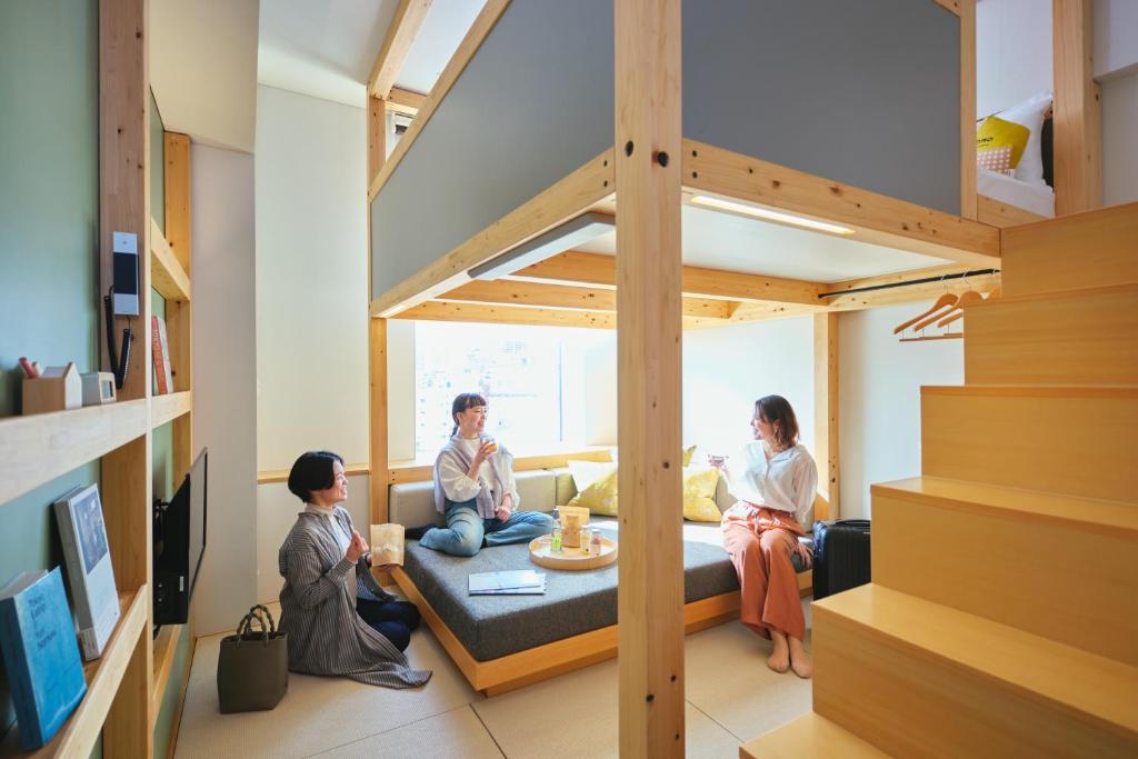 Posezení v ubytování OMO5 Tokyo Otsuka by Hoshino Resorts