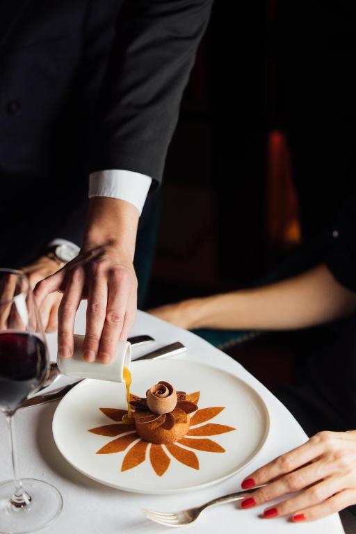 Hôtel Barrière Fouquet's Paris - Resim 13