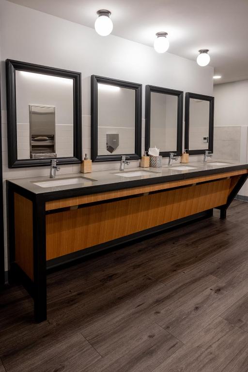 The Block Hotel & Commons photo