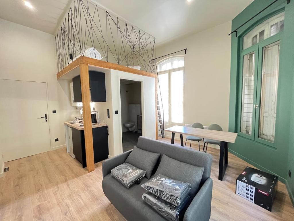 Photo de la galerie de l'établissement Studio tout confort dans une résidence de charme, à Saint-Étienne