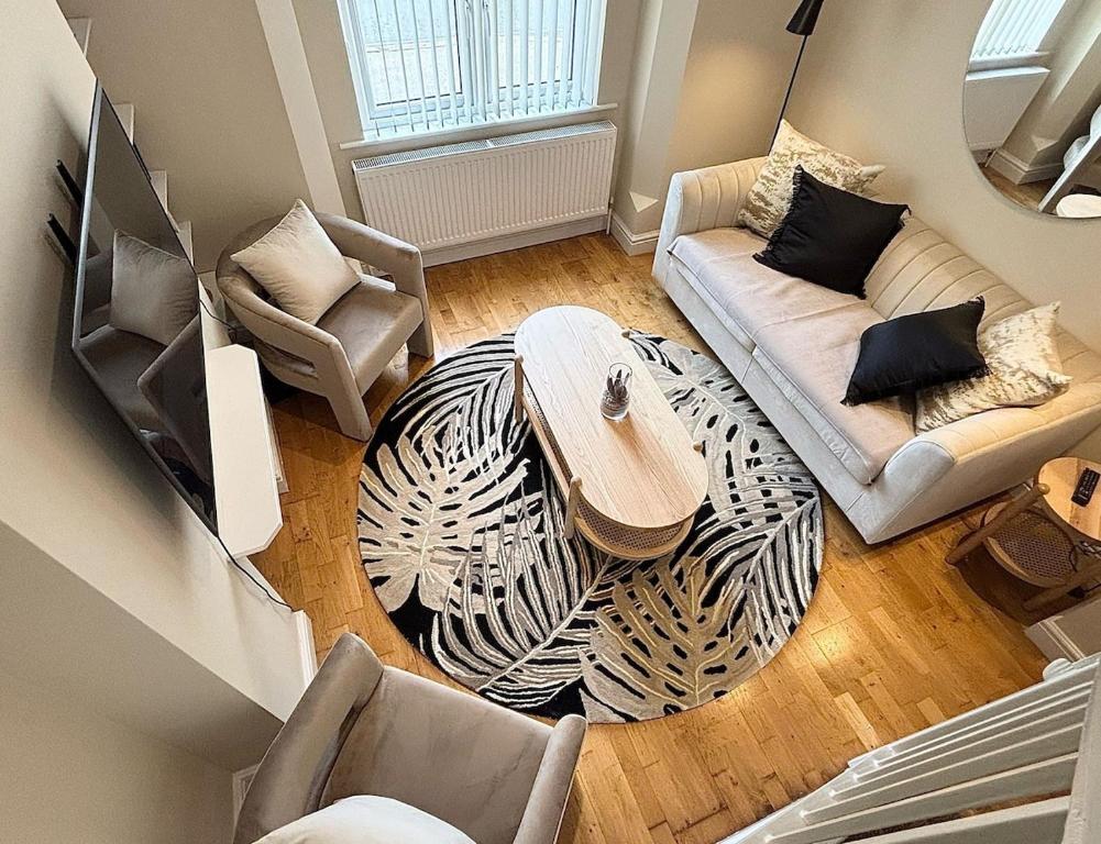 Postel nebo postele na pokoji v ubytování Cosy home Nottingham The Park City centre free parking