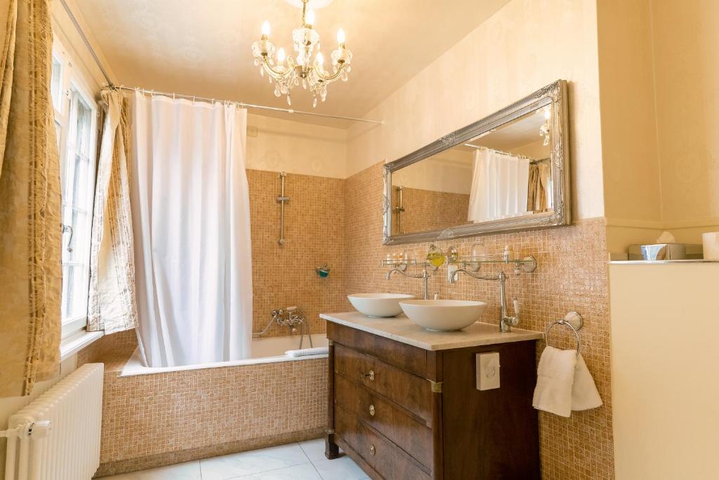 Koupelna v ubytování Hotel Porto Sofie Gottlieben