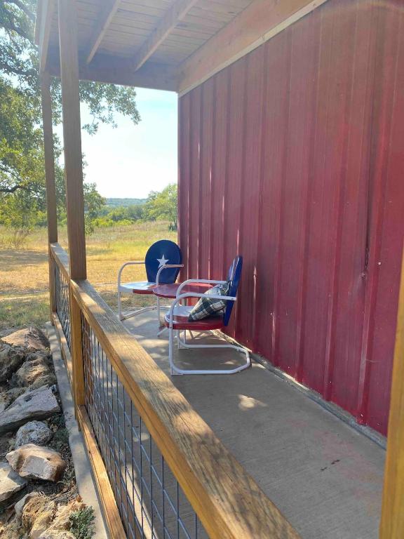 Fotografie z fotogalerie ubytování Charmingrusticcabinfarmpet Friendlyaffordable v destinaci Saint Jo