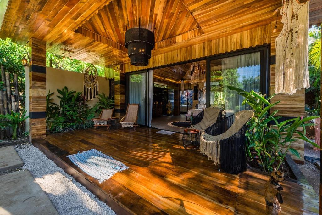 Posezení v ubytování Ocho Artisan Bungalows