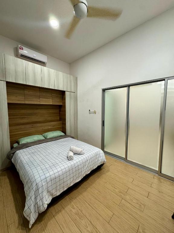Postel nebo postele na pokoji v ubytování Manhattan Suites ITCC by KinabaluKomfortHomestay - Iverie