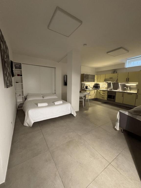 Postel nebo postele na pokoji v ubytování Firrao Rooms Matera