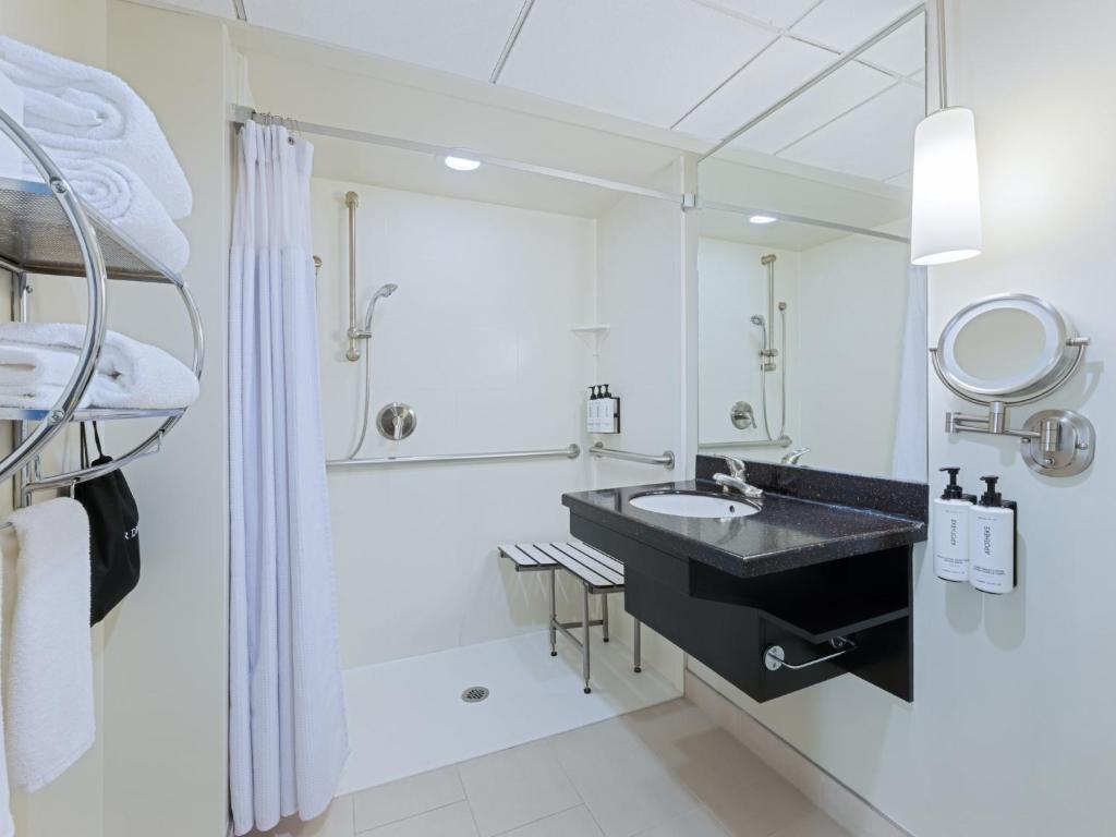 Crowne Plaza Suffern-Mahwah, an IHG Hotel - 
