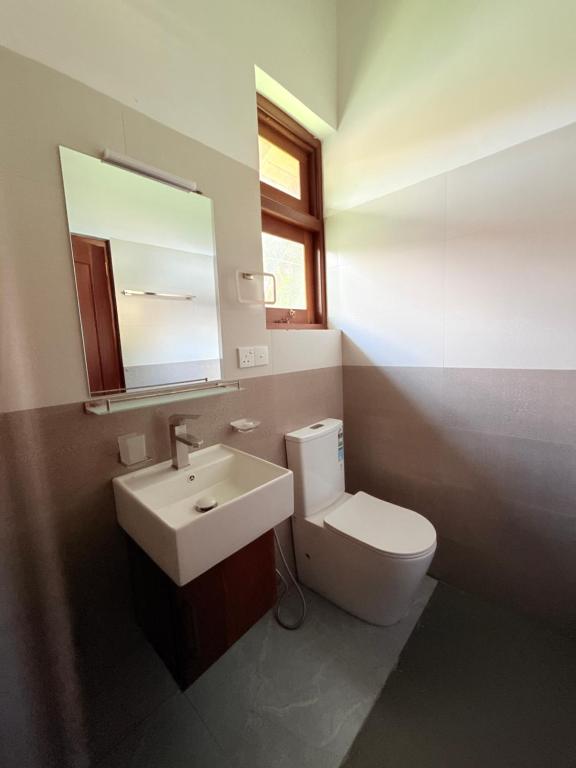 Koupelna v ubytování Thisara Luxury Villas