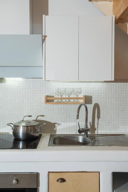 A kitchen or kitchenette at Nikkon summer home