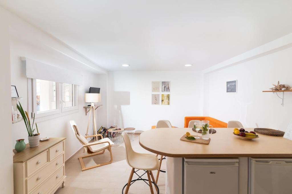 A seating area at Nikkon summer home