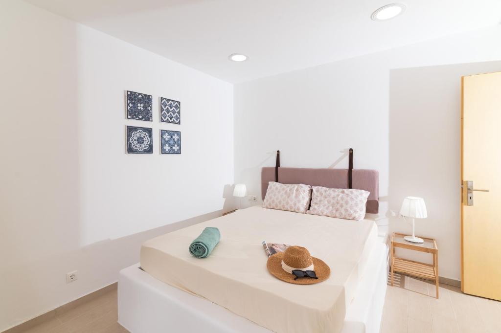 A bed or beds in a room at Nikkon summer home