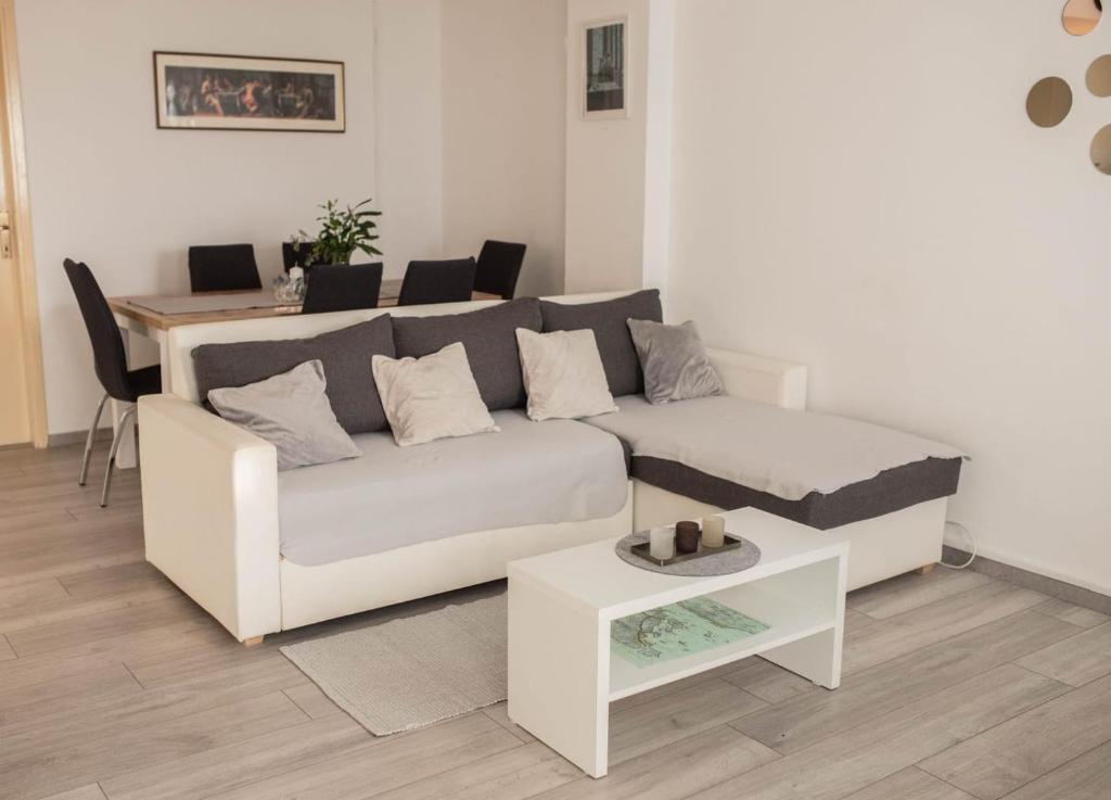 Posedenie v ubytovaní Apartman „Bernarda”